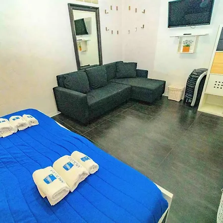 Rooms Gli Arcangeli 2 - Affitti Brevi Italia Bed & Breakfast 3*